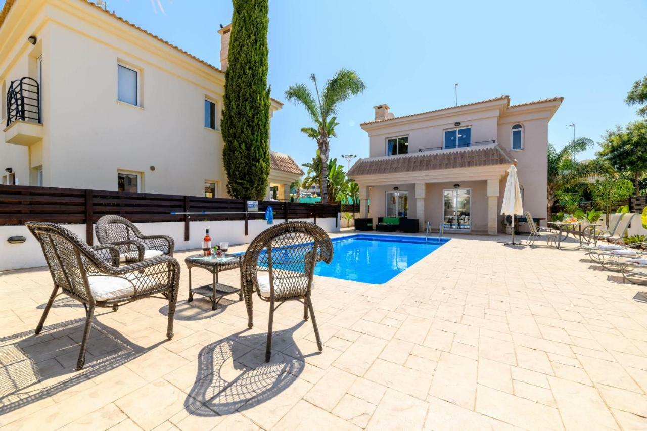 Villa Nadja Paralimni Exterior photo