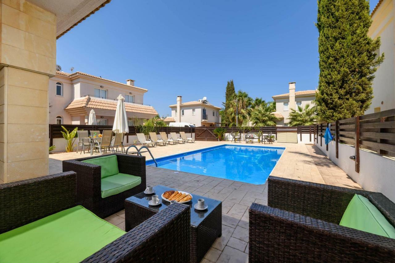 Villa Nadja Paralimni Exterior photo